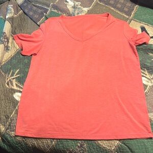 Alo top size small coral color